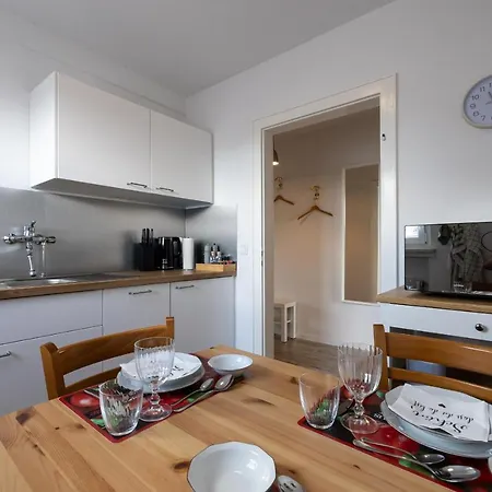 2 Zi Mit Komfort & Gratis Wlan Check 3d Rundgang Apartman *